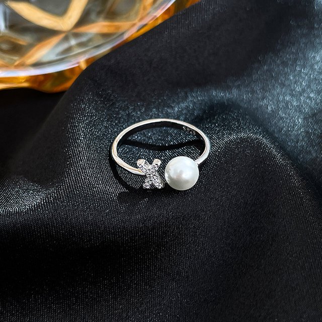 Anillo de plata con diamantes y perlas sintéticas, diseño de nicho para mujer, anillo de 26 letras, anillo de personalidad simple