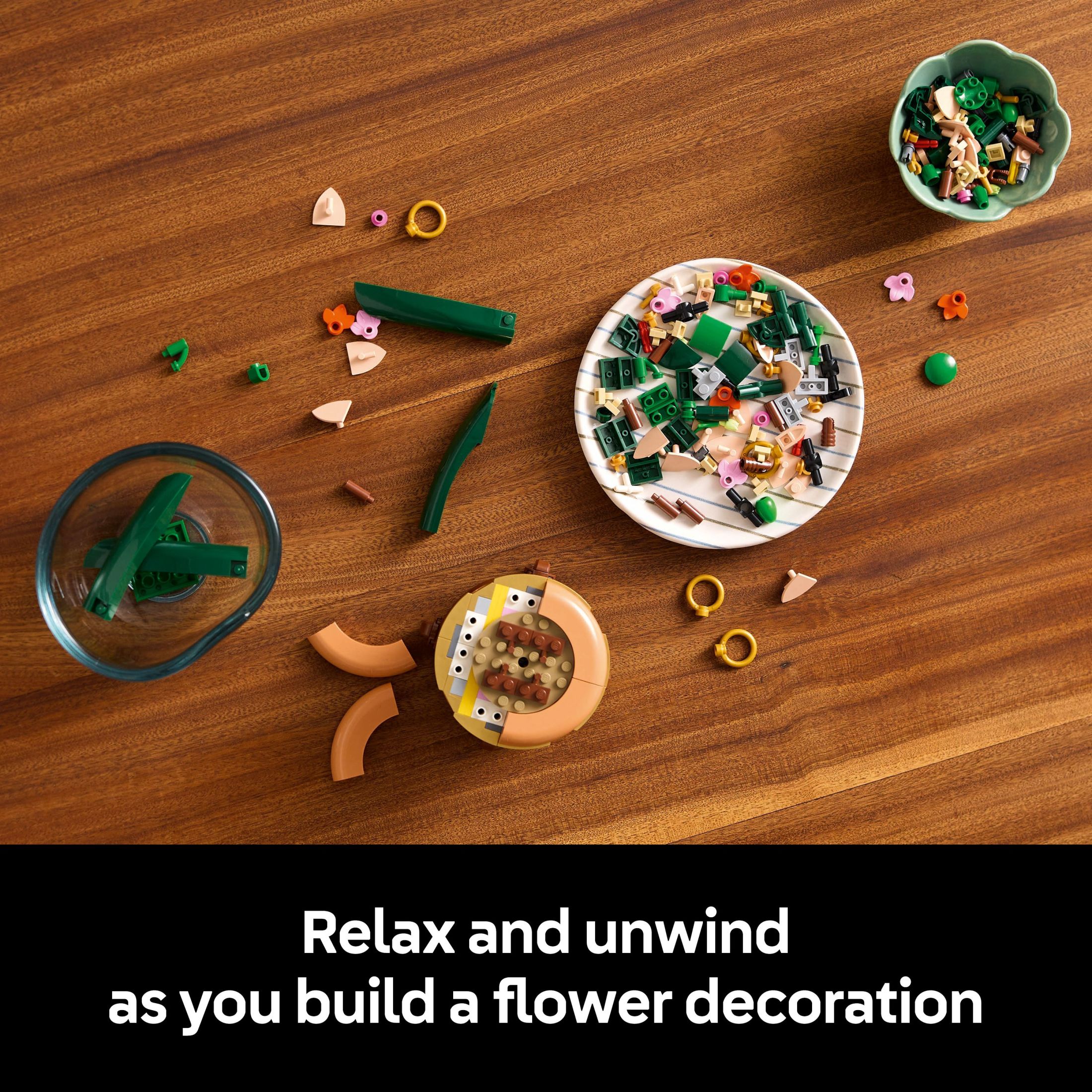 LEGO Botanicals Mini Orquídea Set de Construcción - Orquídea Artificial, Falsa para Decoración del Hogar, Adultos Mayores de 18 - Decoración de Planta de Interior para Mesa, Escritorio, Oficina - Regalo para Graduación - 10343 4