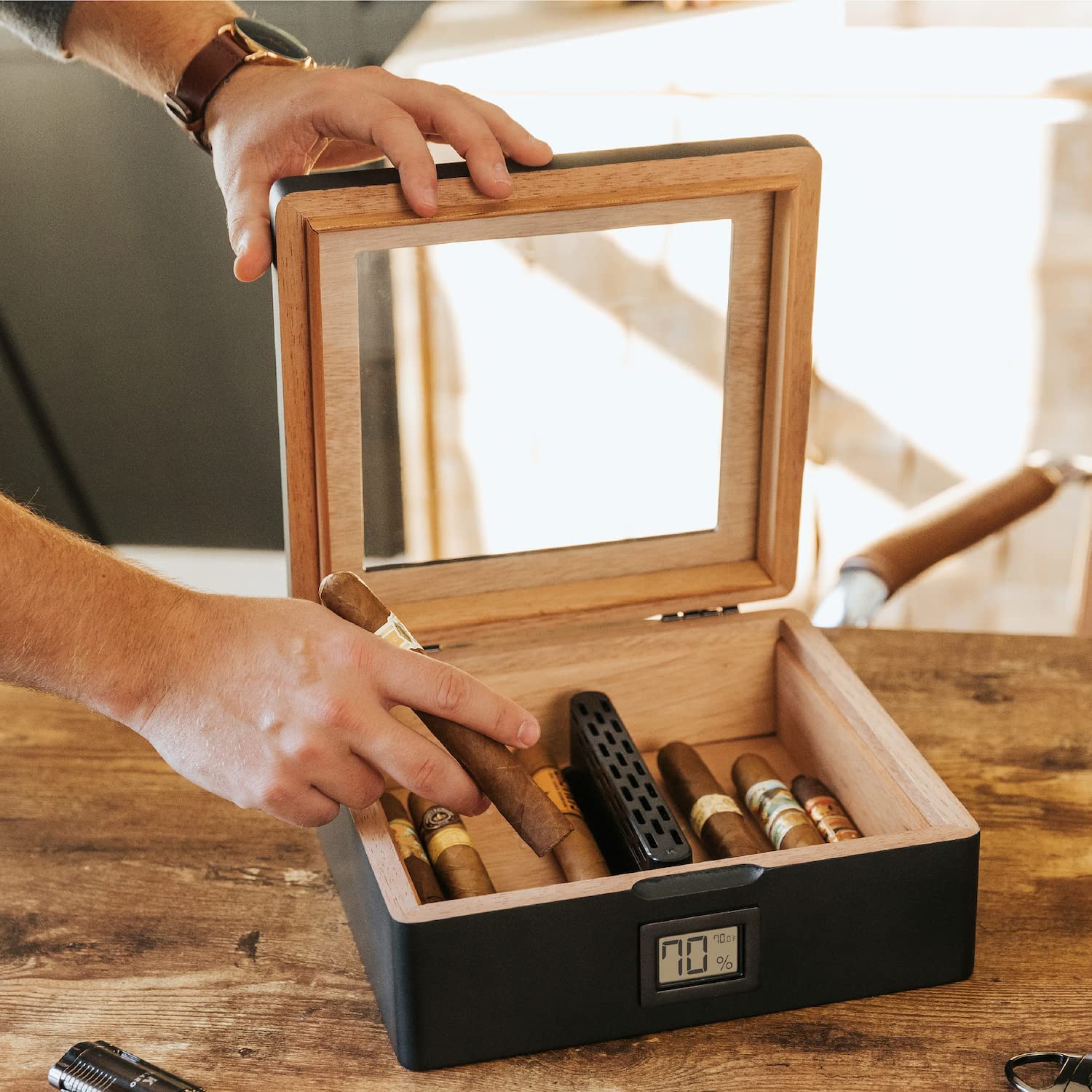 MAG Cigar Humidor with Glass Top, Spanish Cedar, Digital Hygrometer for 20-30 Cigars, Matte Black