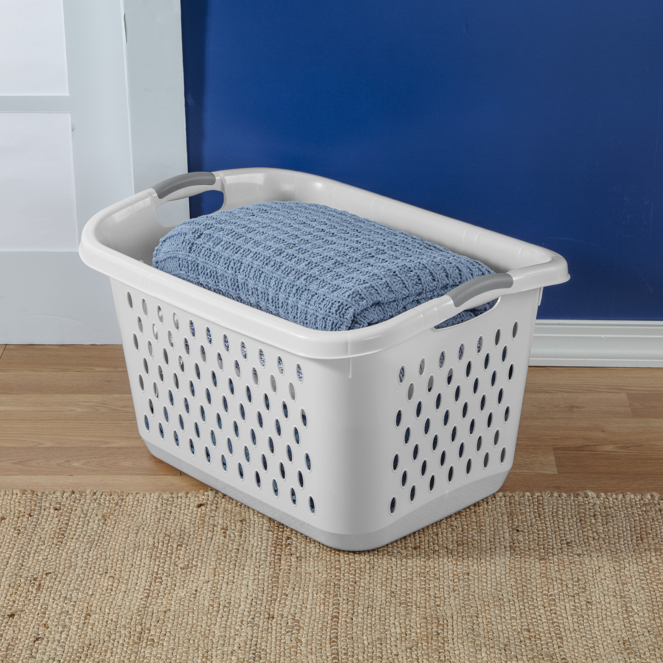 Sterilite 2.7 Bushel Extra-Large Laundry Basket, White photo 4