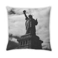 thumbnail image 2 of Ahgly Sites Famous Statues Company Coussin d'Intérieur, 18 Pouces par 18 Pouces, 2 of 6