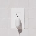 thumbnail image 4 of Google 45W Fast-Charging USB-C Wall Charger Snow – Power and Speed, 4 of 5