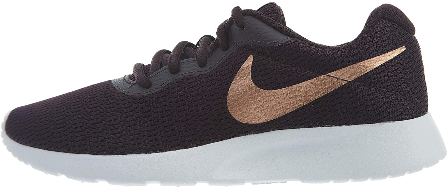 nike running shoes tanjun