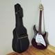 thumbnail image 5 of Funda para guitarra resistente al agua con correas ajustables y protección con cremallera Negro, 5 of 9