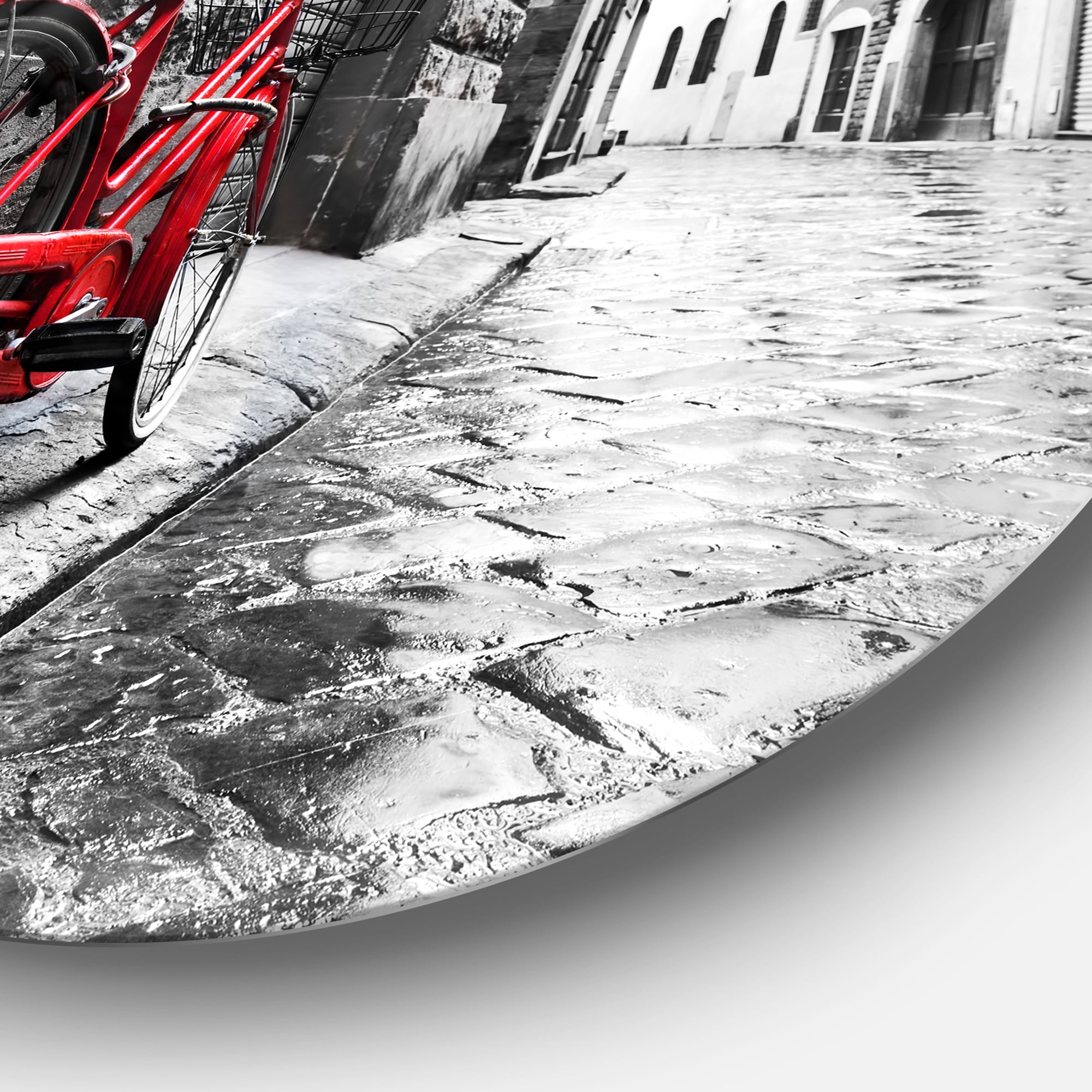 Designart Retro Vintage Red Bike' Cityscape Photo Circle Metal Wall Art