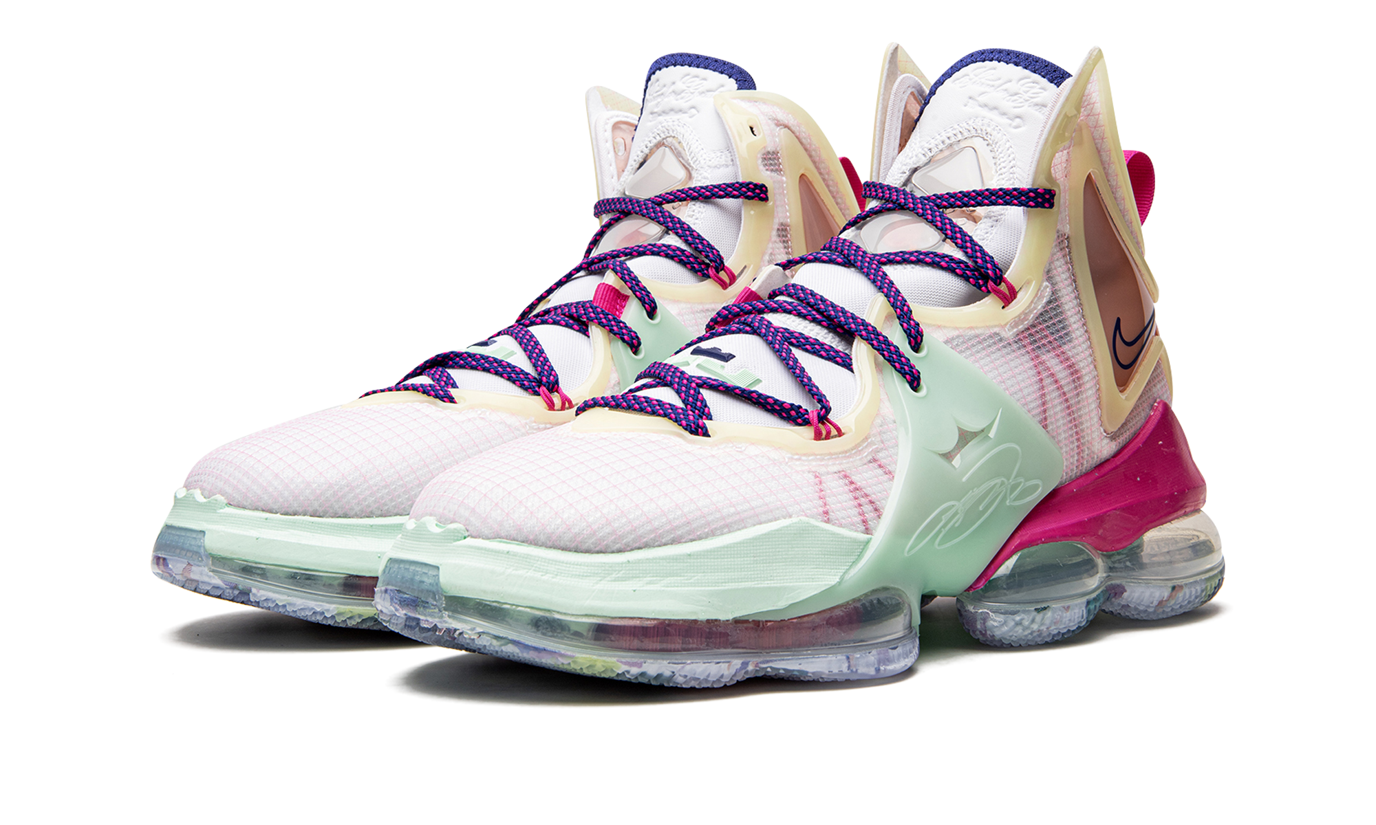 NIKE MENS LeBron 19 "Valentine's Day" DH8459 900 DH8459 900 from Stadium Goods