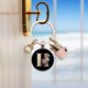 thumbnail image 4 of Llavero con letras A-Z alfabeto perlas creativo para mujeres y hombres, 4 of 9