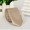 thumbnail image 1 of Ensemble de Cravate en Lin Uni pour Hommes : Cravate Slim avec Poche Assortie Carrée, 1 of 1