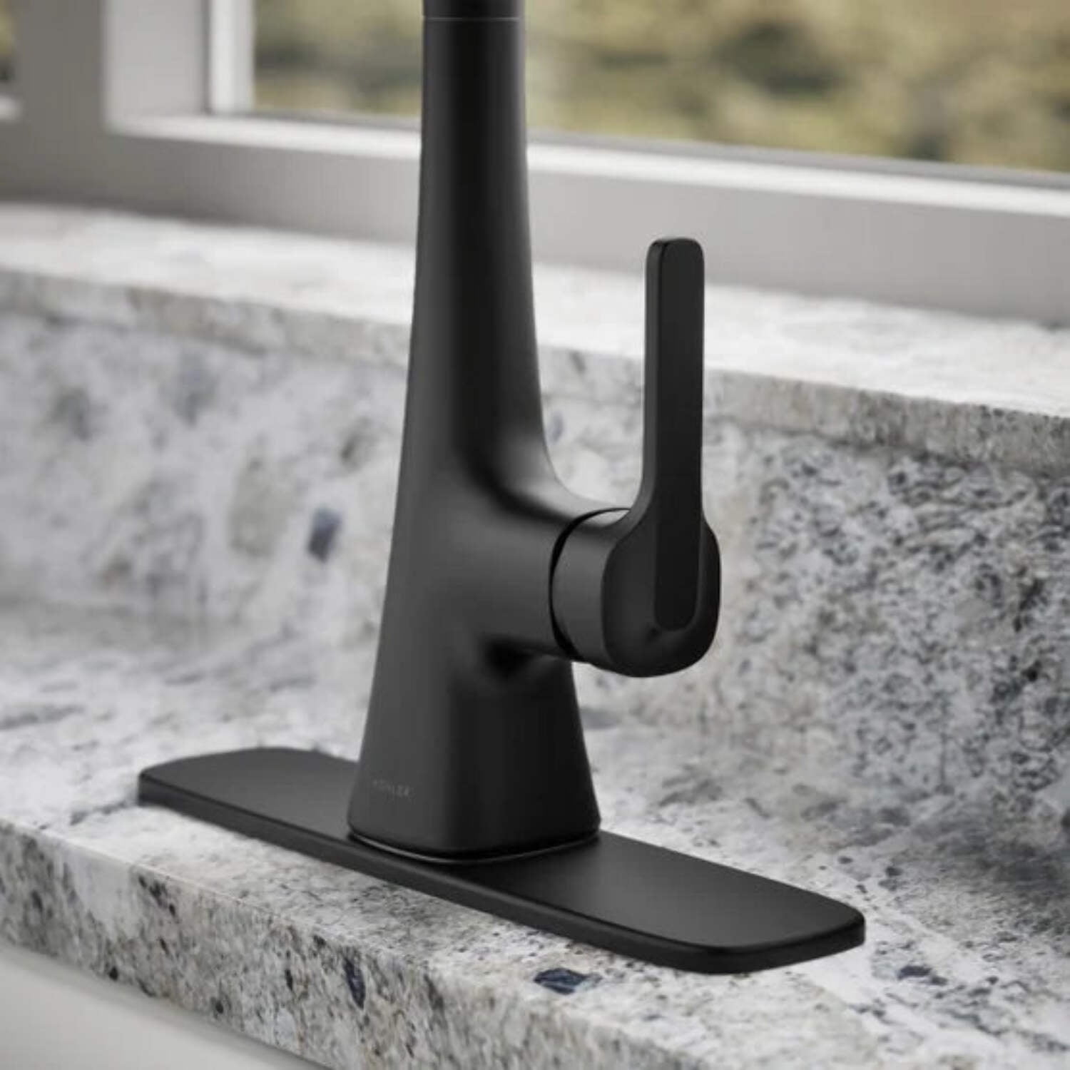 KOHLER PULL -DOWN KITCHEN FAUCET MATTE BLACK FINISH