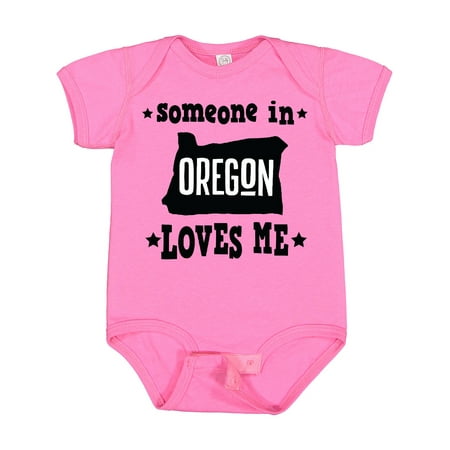 

Inktastic Someone in Oregon Loves Me Gift Gift Baby Boy or Baby Girl Bodysuit