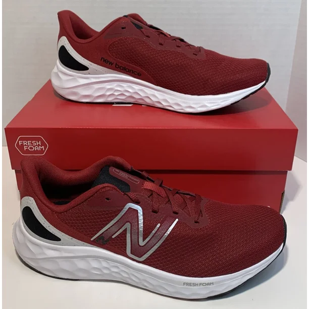 New Balance Men's Fresh Foam Arishi V4 Red/White Running Shoes - Size 10 NWB