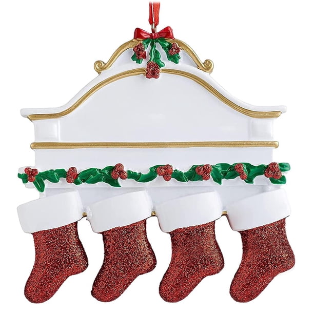 Medias navideñas personalizadas que añaden brillo y decoran la repisa de la chimenea. 4 piezas