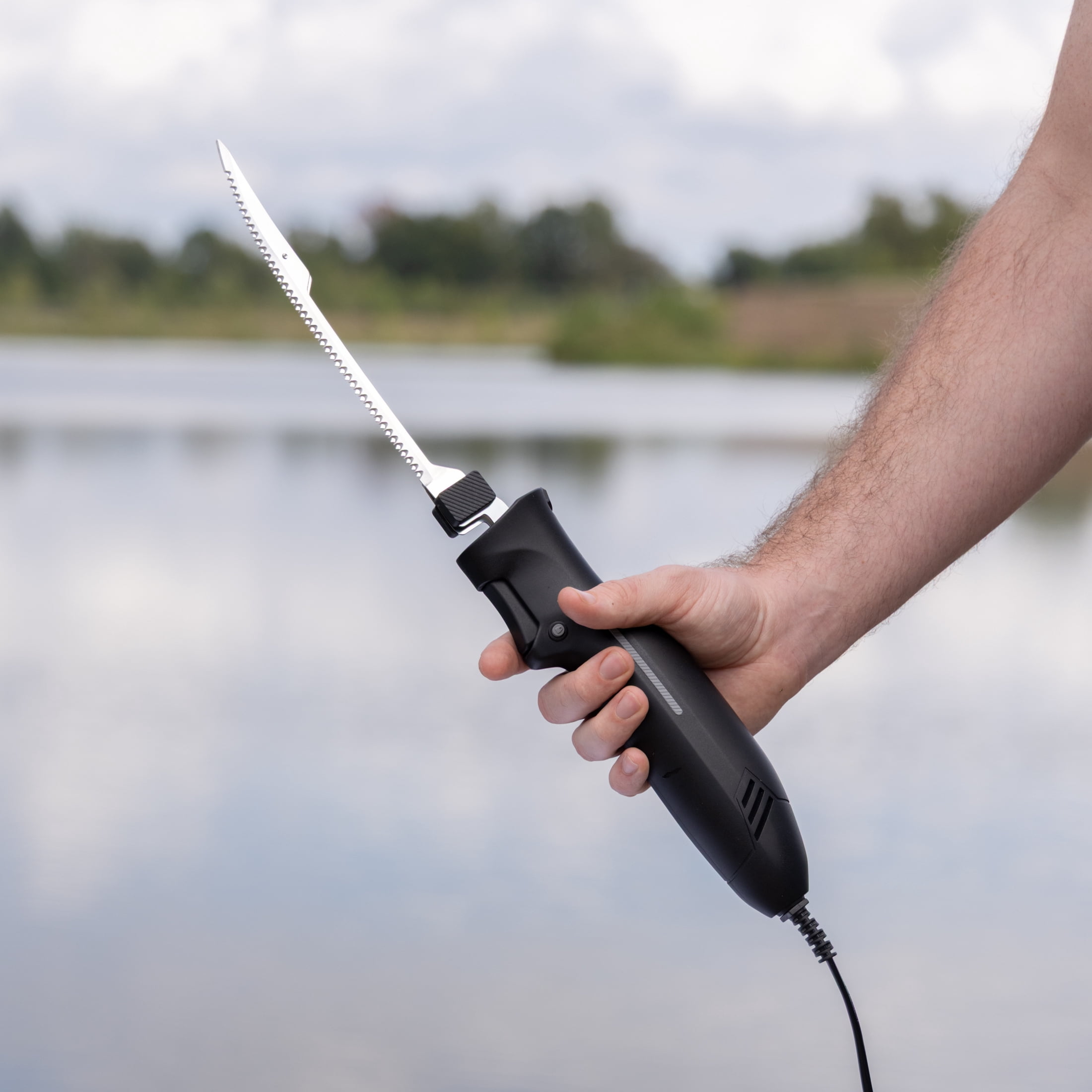 Ozark Trail Electric Fillet Knife – 8” Stainless Steel Blade with Powerful Motor
