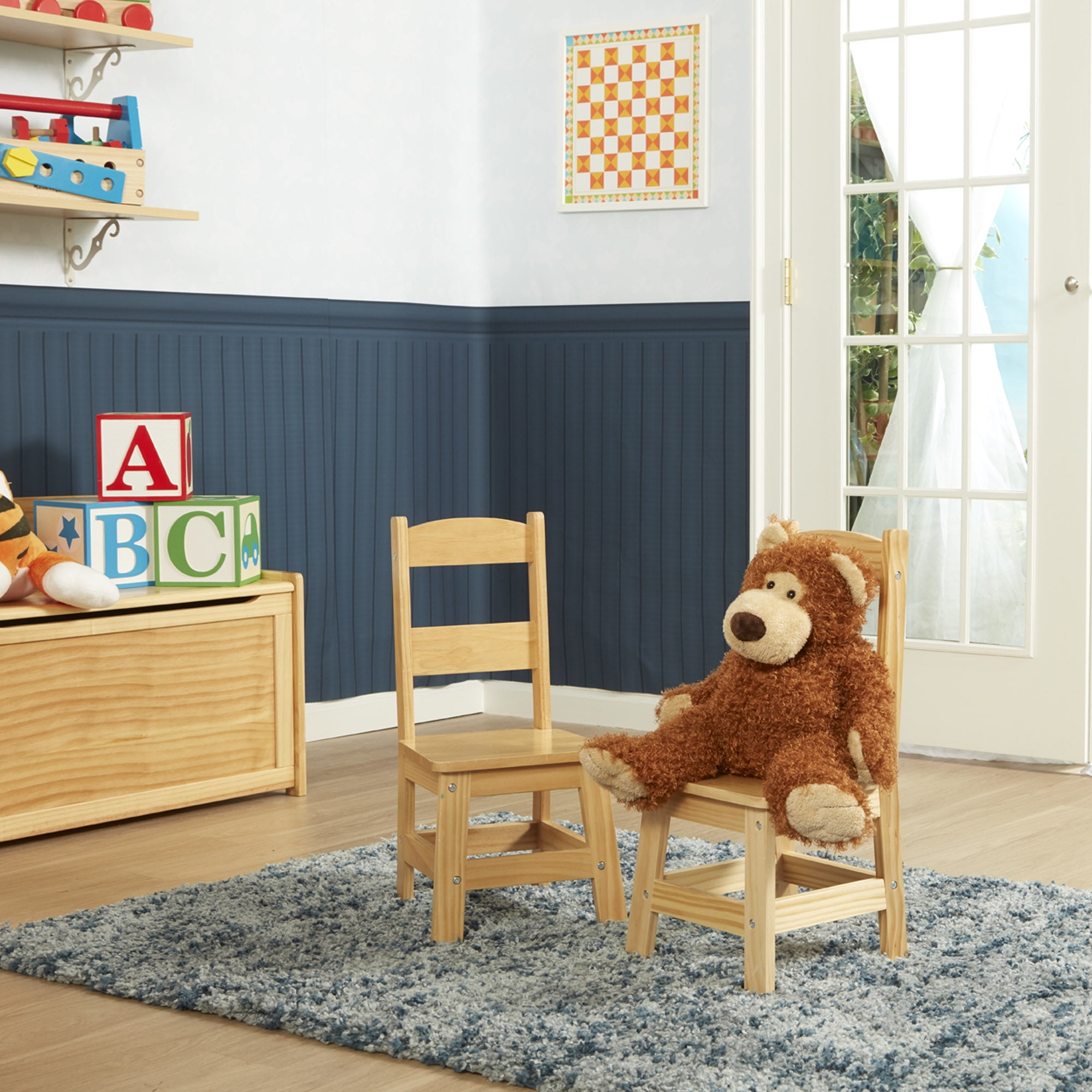 Melissa ＆ Doug 木製チェア 2個セット ブロンド家具 プレイルーム用 Children\u0027s Melissa \u0026 Doug Solid Wood Table and 2 Chairs Set \u2013 Gift