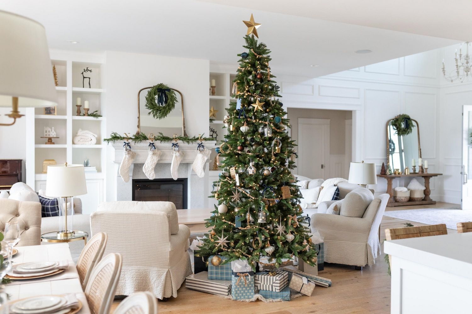 FRAÎCHE Holiday Mini Wreath Ornament Set, 4 pack