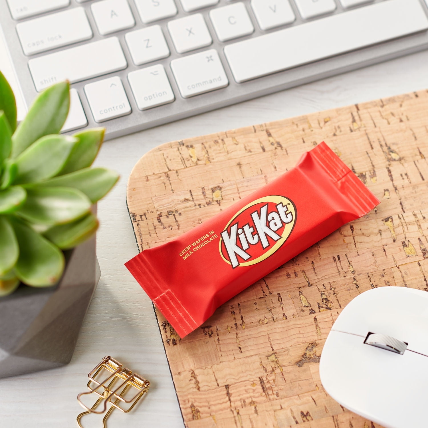 Kit Kat Milk Chocolate Wafer Snack Size Candy, Jumbo Bag 20.1 oz