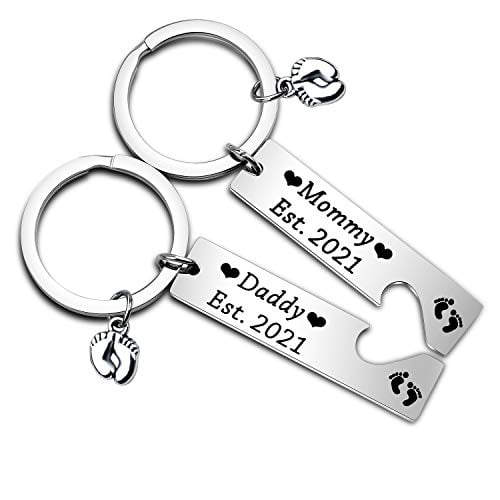 HOLLP Pregnancy Gift New Mom New Dad Puzzle Piece Keychain Set Soon to Be Mommy/Daddy Jewelry Gift for New Mommy Dad