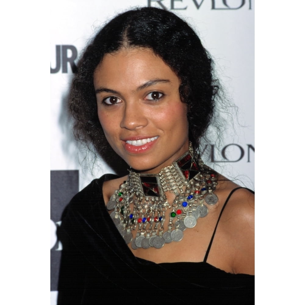 Amel Larrieux At Glamour Women Of The Year Awards, Ny 10292001, By Cj