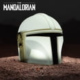 thumbnail image 2 of Paladone The Mandalorian Desktop Light, mercancía oficial de Star Wars, 2 of 5