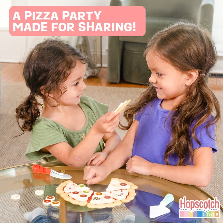 おもちゃ屋CORTIS GREEN GREEN 3形態セット Hopscotch Lane Pizza Party Set for Children Ages 3 and up