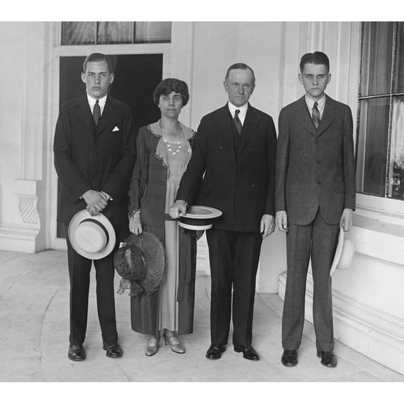 President Calvin Coolidge With His Family At The White House History (36 x 24)