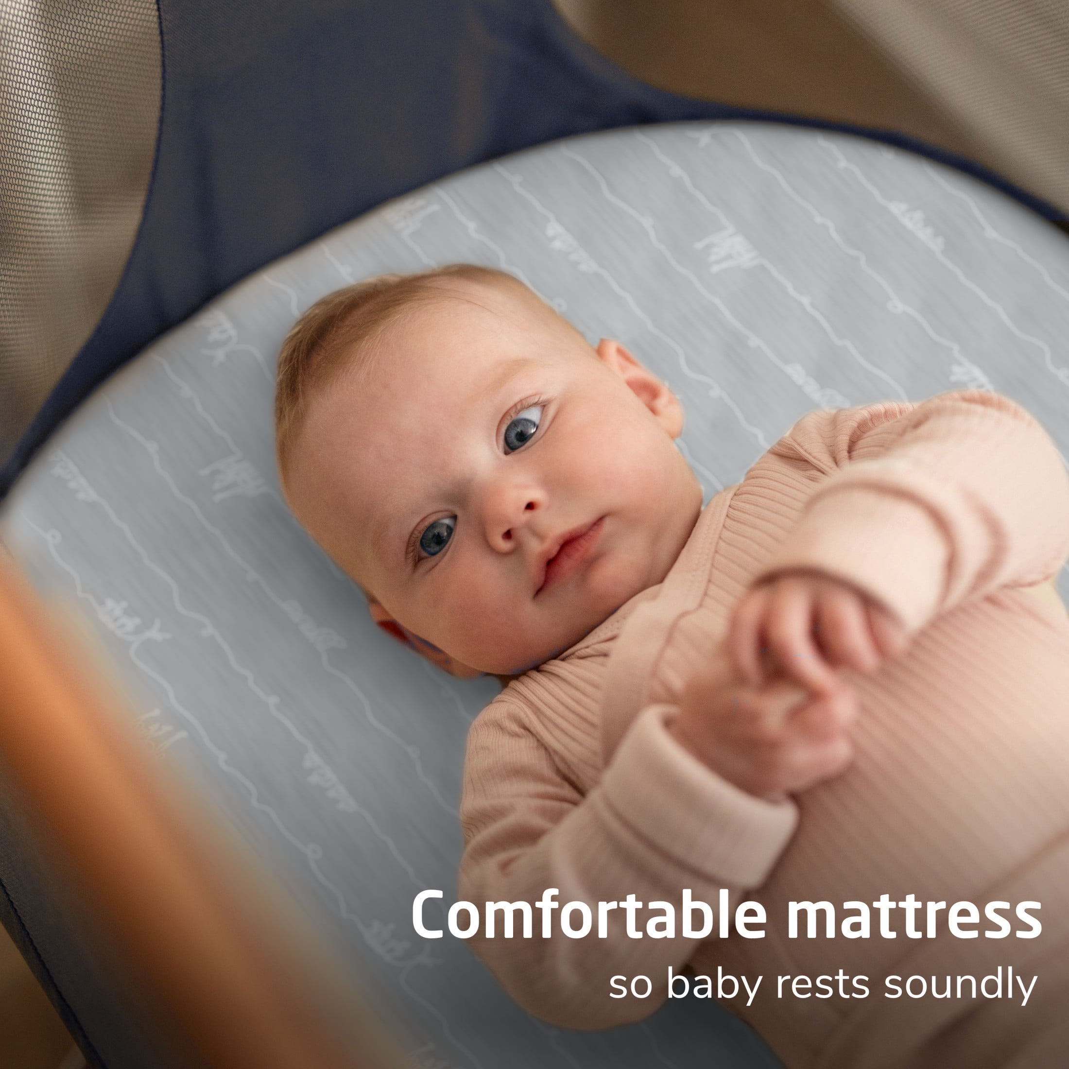 Maxi-Cosi Iora Bedside Bassinet, On Safari Gray
