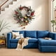 thumbnail image 3 of Corona de Navidad para Puerta Principal 18 Pulgadas Floral Artificial | Elegante lazo de lino, resistente a la intemperie, decoración versátil para el hogar de vacaciones, colgante de pared interior, 3 of 7