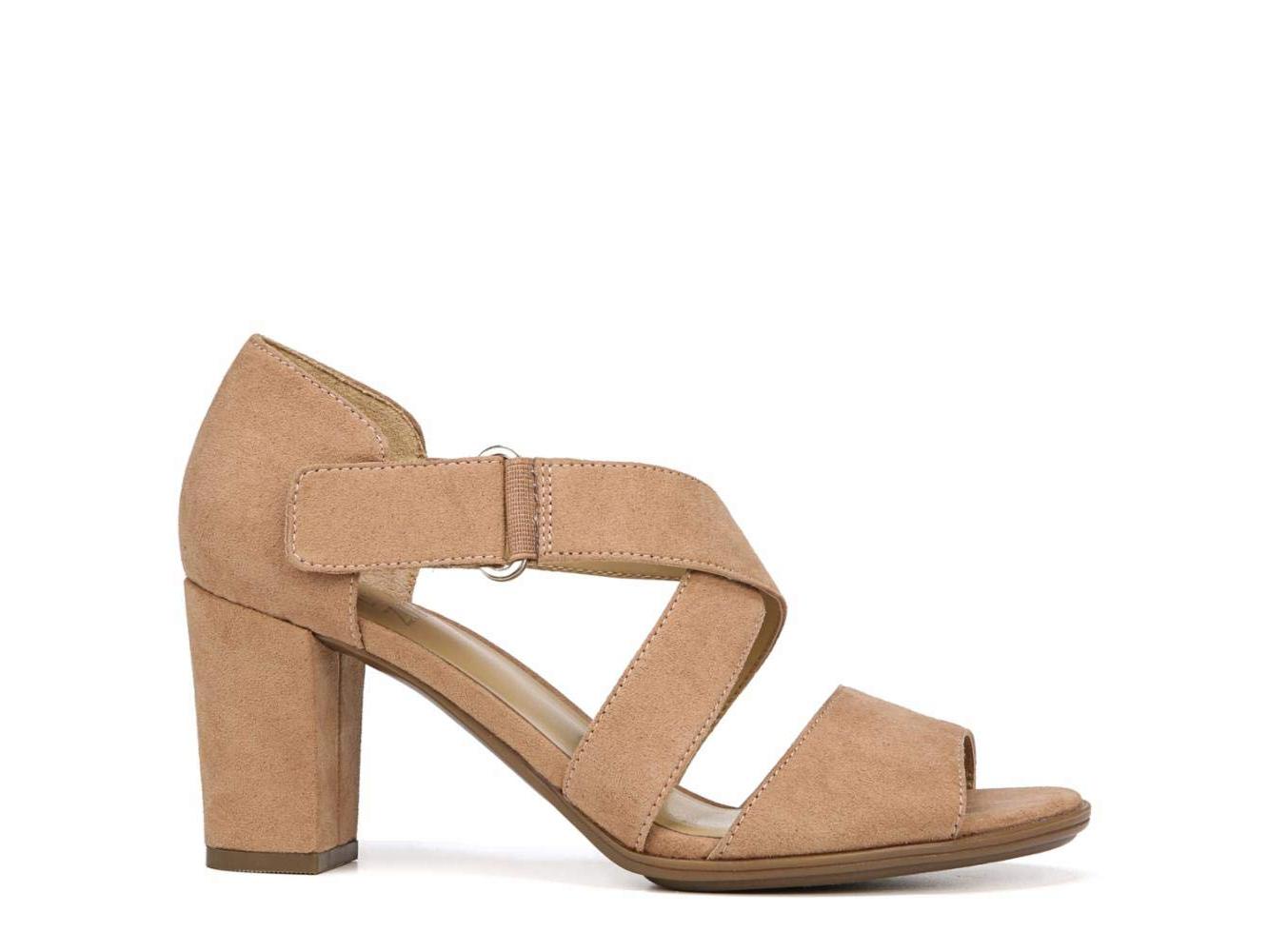 naturalizer lindy sandal