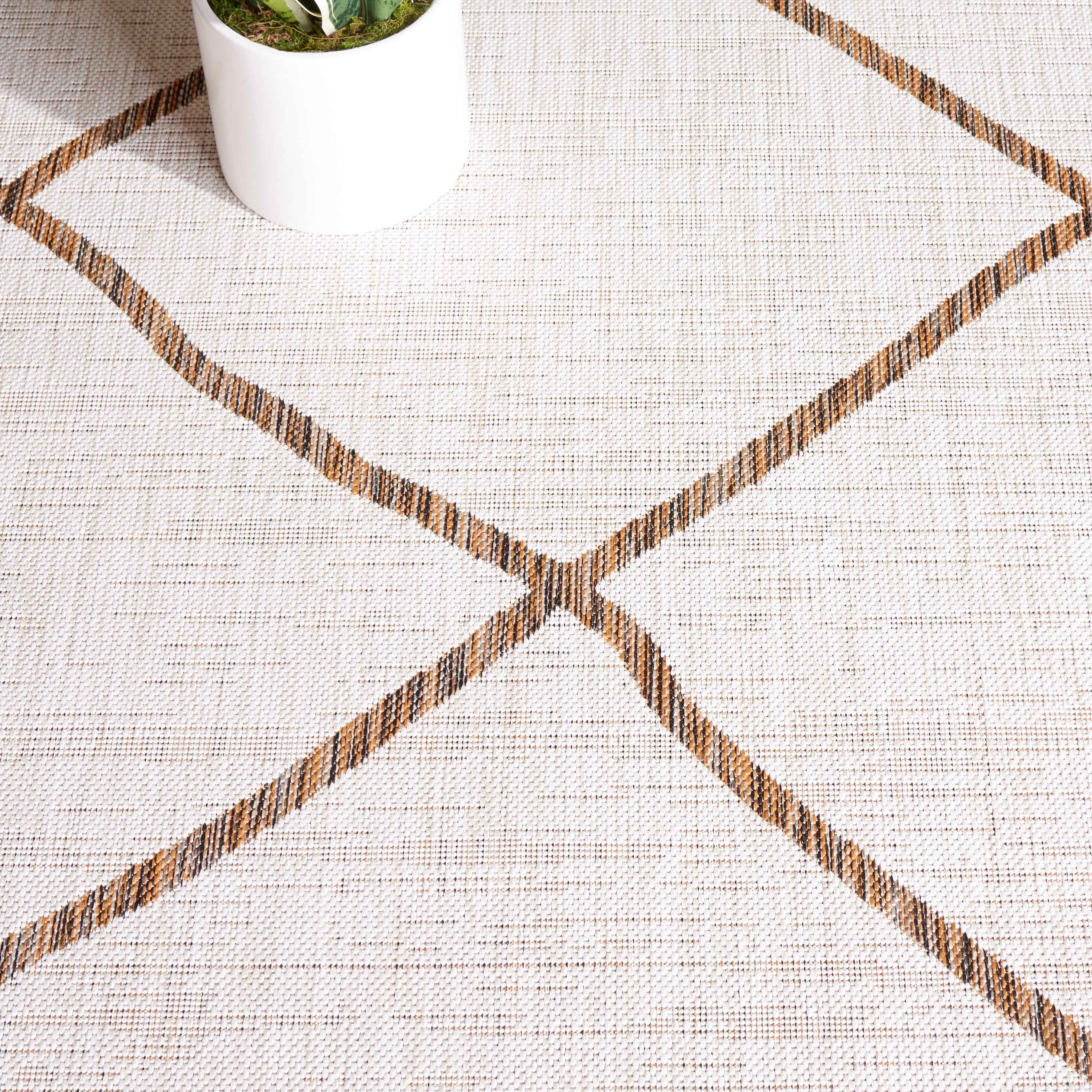 SAFAVIEH Courtyard Cohen Diamond Indoor/Outdoor Area Rug, Ivory/Brown, 8' x 10'