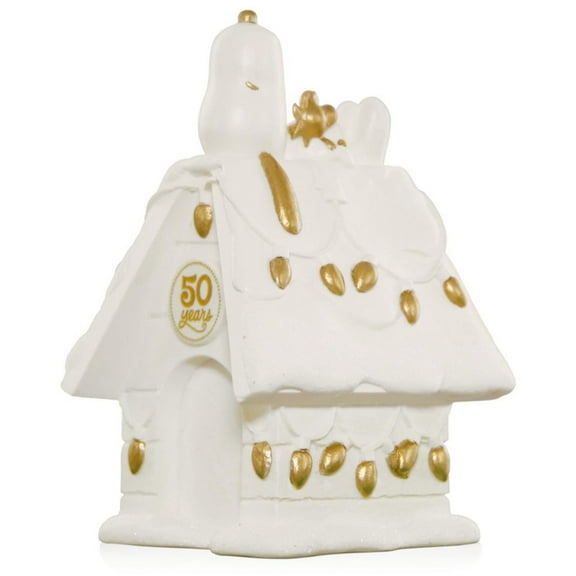 Hallmark Ornament 2015 Peanuts 50th Anniversary Doghouse