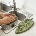thumbnail image 4 of Toallas de mano con forma de hoja, suaves, absorbentes y de secado rápido; toallas decorativas para cocina y baño para el hogar, 4 of 6
