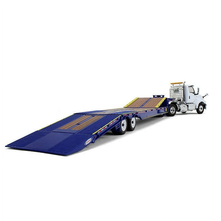 1/34 International LT, KOMATSU Logos, With Ledwell Hydratail Trailer By First Gear 10-4156A 1/34 International LT, KOMATSU Logos, With Ledwell Hydratail Trailer By First Gear 10-4156A