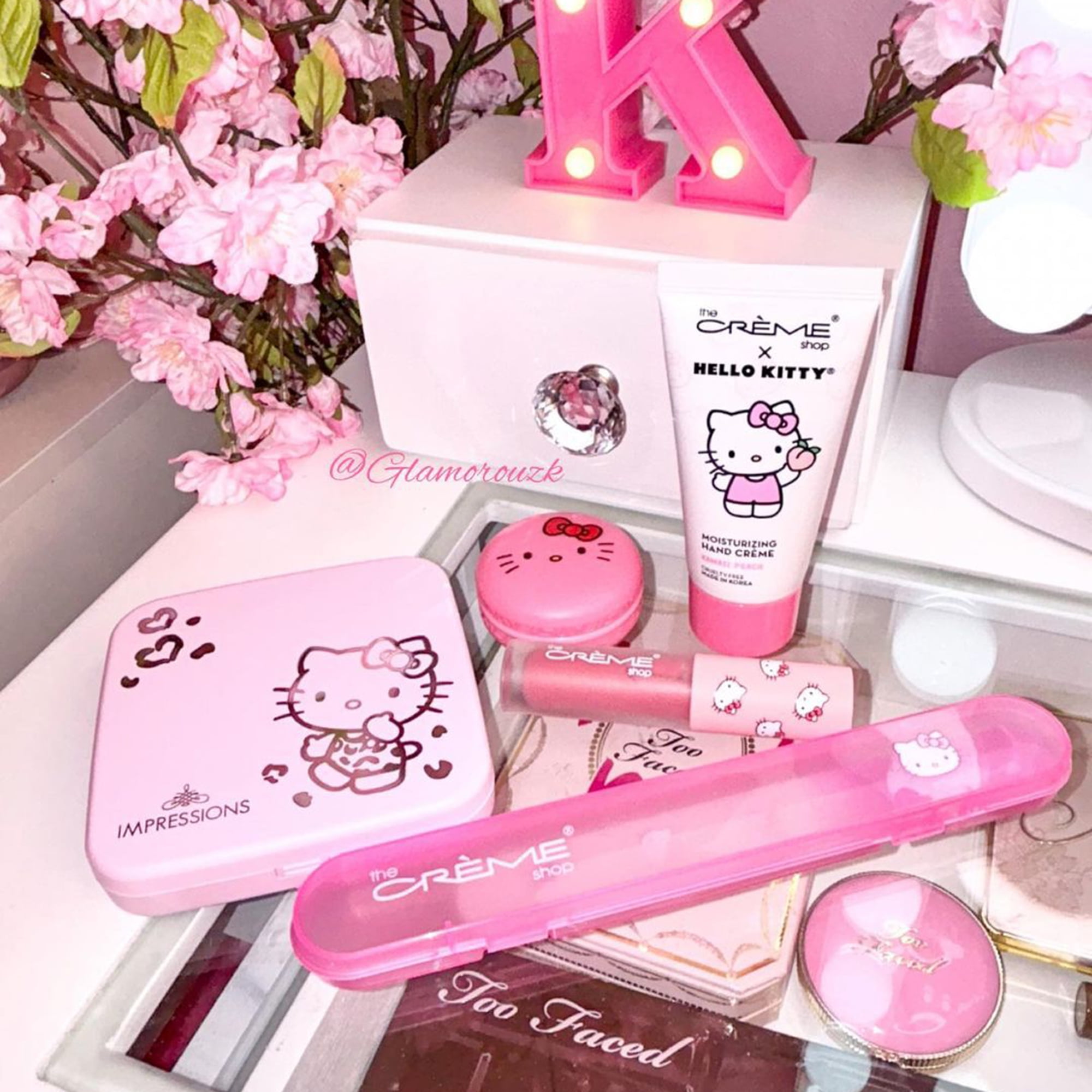 Impressions Vanity LED Hello Kitty 2X Mag. Compact Mirror