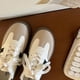 thumbnail image 2 of Zapatos de entrenamiento alemanes, zapatos de suela gruesa con aumento de altura, zapatos de tabla bajos para mujer, zapatos casuales blancos deportivos para todo tipo de ocasiones para mujer, 2 of 5