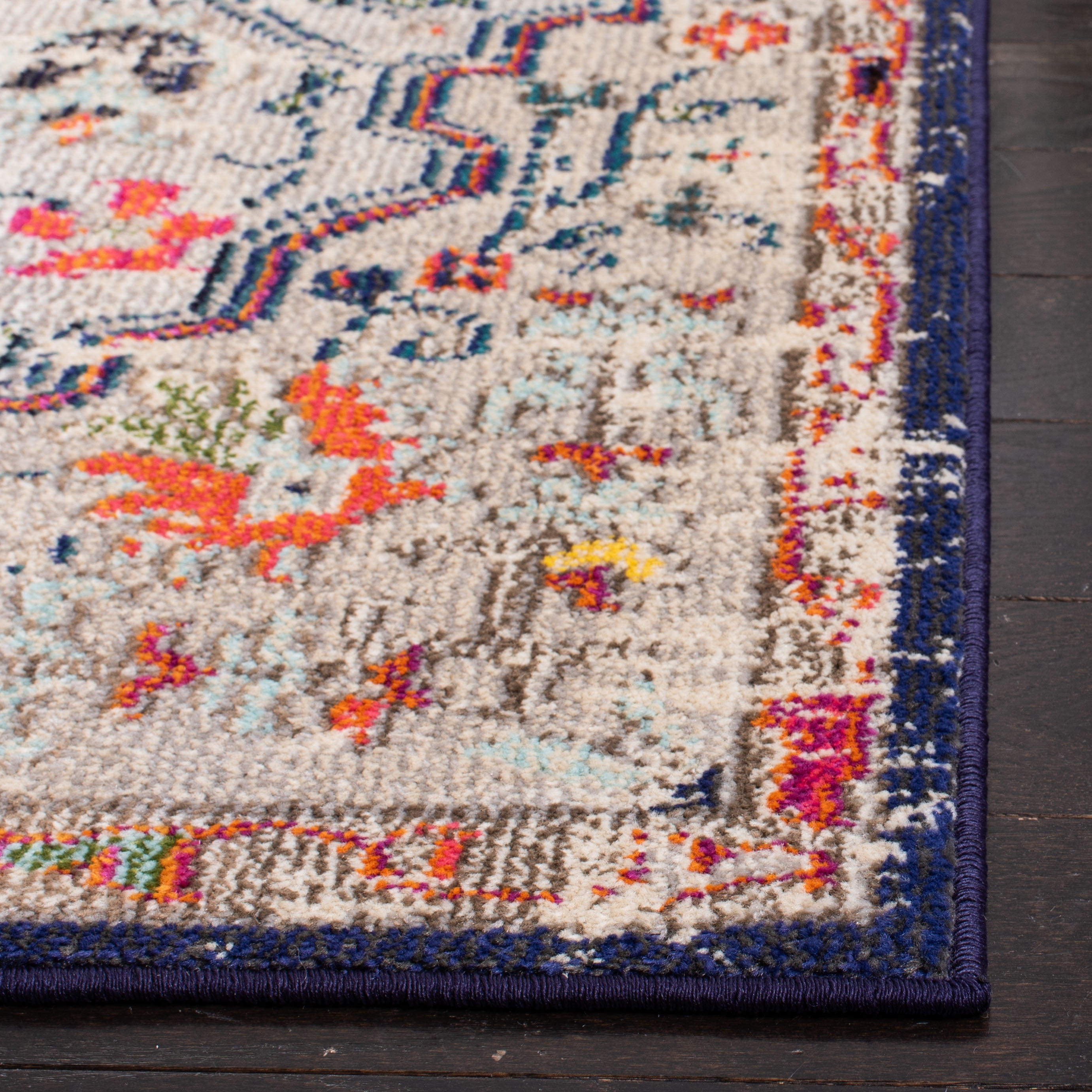 SAFAVIEH Madison Joandra Southwestern Area Rug, Beige/Black, 2'2" x 4'