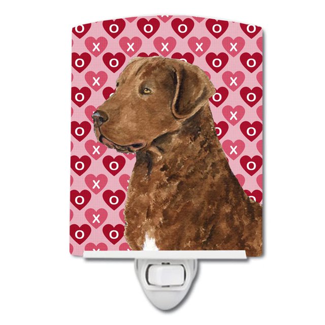 Caroline'S Treasures Ss4531Cnl Chesapeake Bay Retriever Hearts Love And Valentine'S Day Luz Nocturna De Cerámica Compacta Con Certificación Ul, Ideal Para Dormitorio, Baño, Guardería, Pasillo, Cocina,