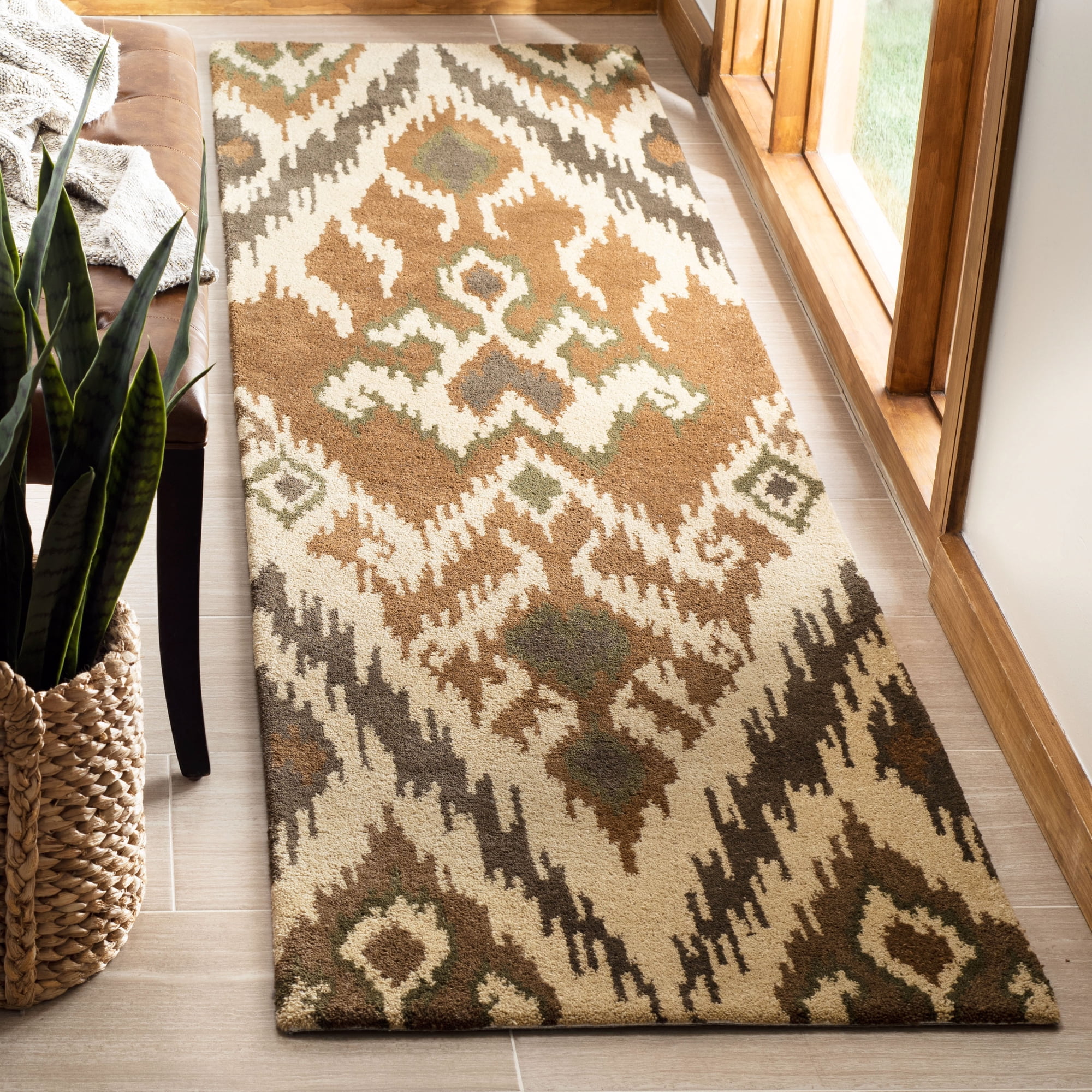 SAFAVIEH Capri Merrilyn Damask Wool Runner Rug, Multi/Brown, 2'3" x 9'