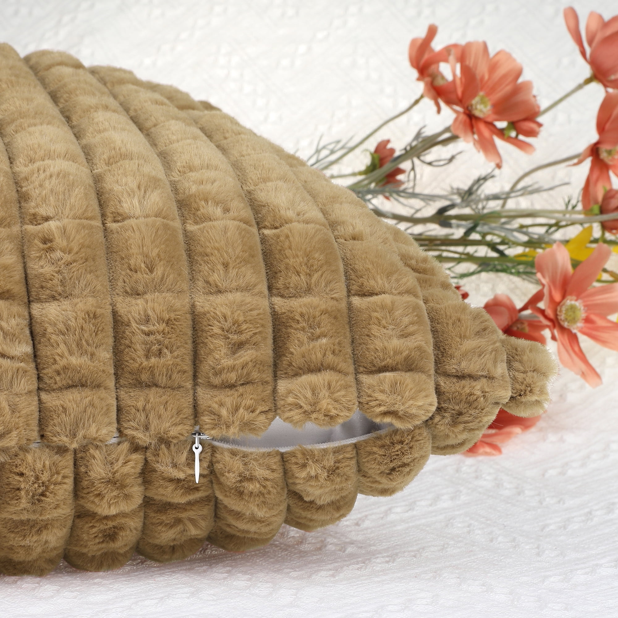 Unique Bargains Checkered Faux Fur Plush Throw Pillow Covers Decorative Pillowcases 2 Pcs Light Brown 20" x 20"