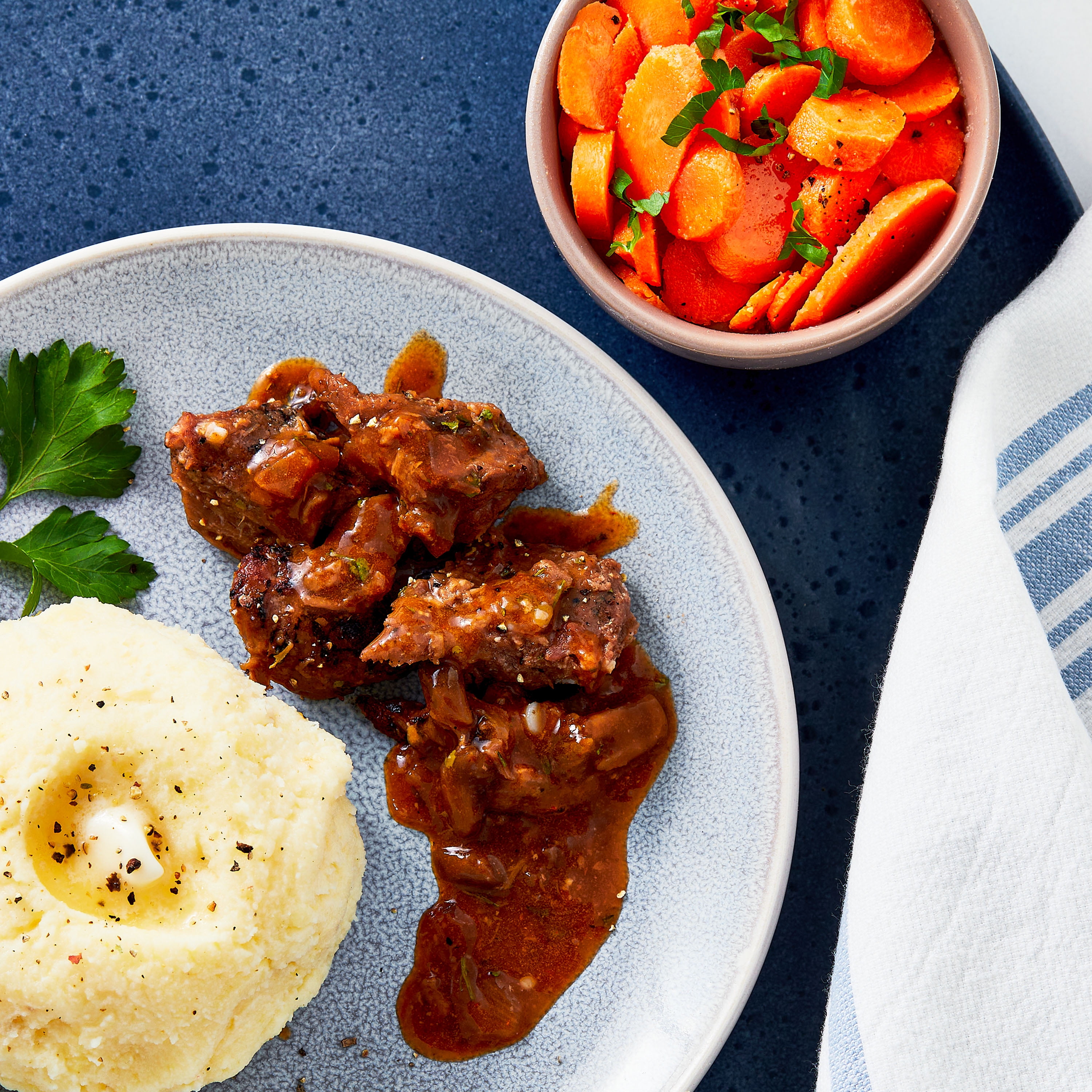 (4 pack) Marketside Braised Beef with Mashed Potatoes, Microwave Ready Prepared Meal, Single Serve, 11.5oz (Fresh)