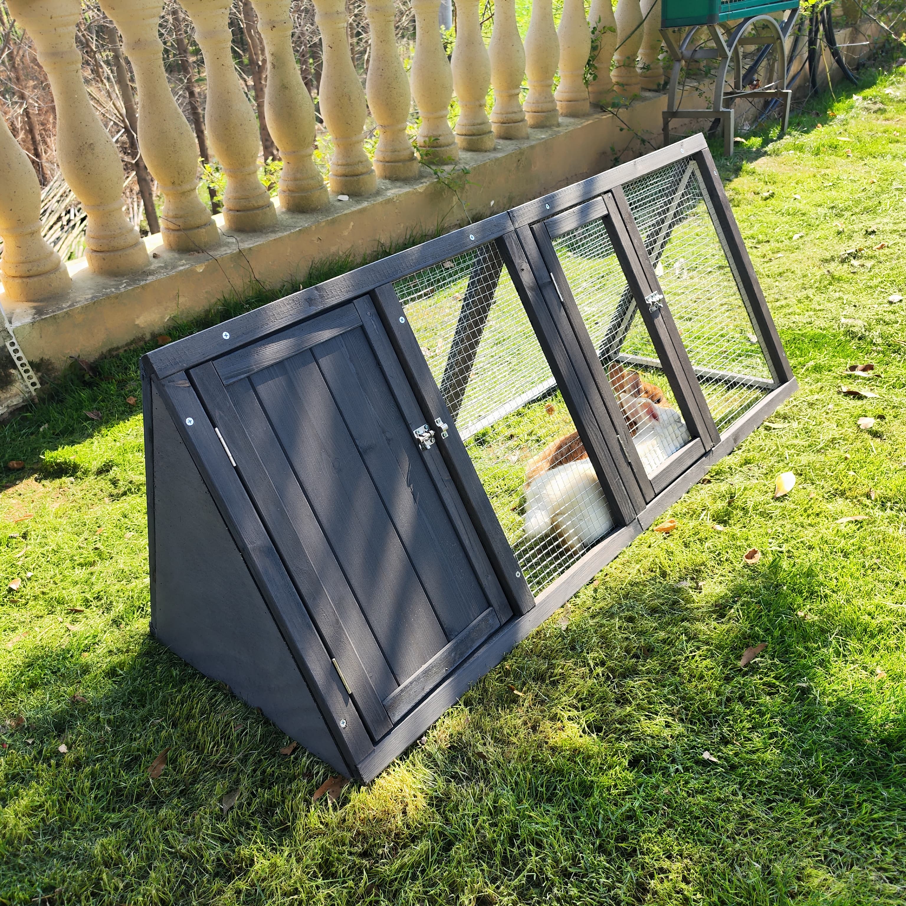 Rabbit Hutch Outdoor Small Chicken Coop Wooden Triangle Cage w/ Run and Ventilated Wire Mesh for Quail Reptile Small Animal