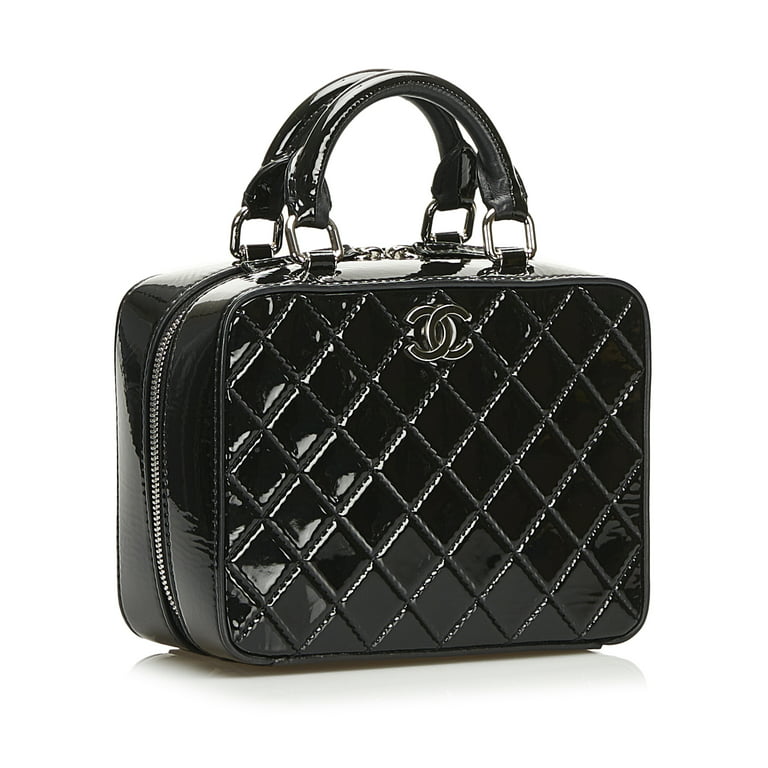 Patent leather vanity case Chanel Black in Patent leather - 34564811