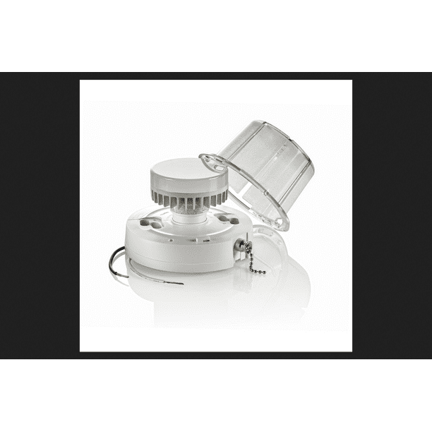Leviton LED Ceiling Keyless Lampholder With Chain 10 watts 250 volts