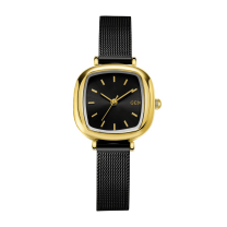 Stylish Mesh Band Watch - Blend of Elegance and Practicality