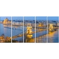 thumbnail image 2 of Bâtiment de la Chaîne et Parlement en Budapest, 2 of 3