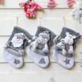 thumbnail image 4 of Calcetines navideños de lino para decoración del hogar, adornos para árboles de Navidad, bolsa de muñeco de nieve de Papá Noel gris, decoración para fiesta en el hogar (3 unidades,, 4 of 4