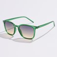thumbnail image 1 of Gafas de sol cuadradas retro simples para hombres y mujeres, gafas de sol de moda europeas y americanas., 1 of 6
