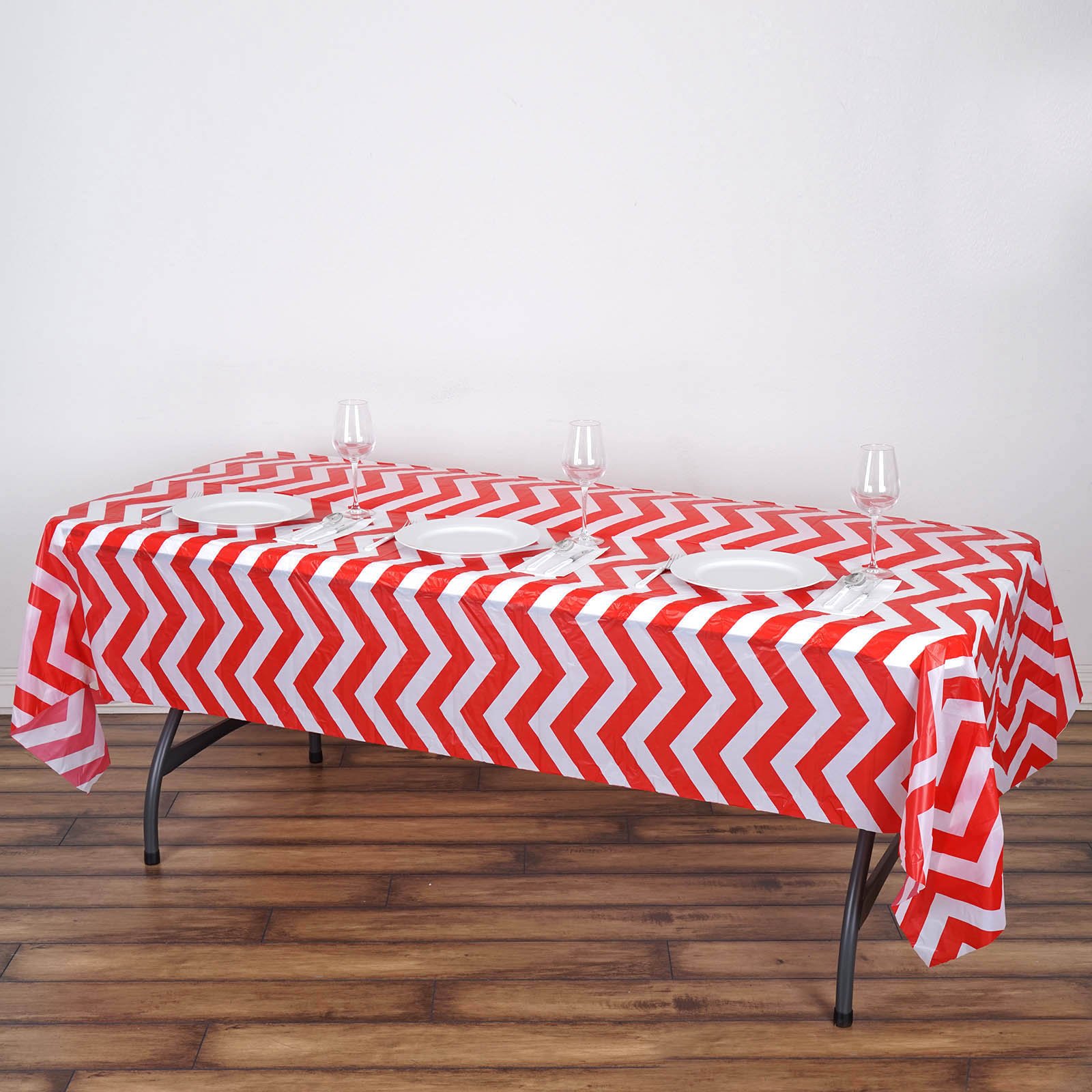 Efavormart 5 Pcs Disposable Chevron Plastic Vinyl Picnic Birthday Party