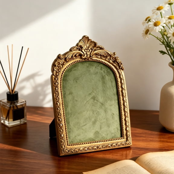 Gumesh 6x8 Picture Frame Vintage Gold Frames, Antique Gold Ornate Resin Photo Frame with Glass Front for Tabletop and Wall Mounting, Arched Picture Frame for Home Decor