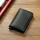 thumbnail image 4 of Cartera delgada Nikou con múltiples tarjetas gran capacidad compacta para hombre fibra de carbono color negro tamaño único, 4 of 12