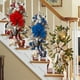 thumbnail image 3 of Corona de Navidad colgante para decoración de escaleras, adornos de ratán con luces para puerta delantera, pared, fiesta, decoración del hogar, 3 of 4